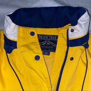 Vintage Pacific Trail Women’s Raincoat